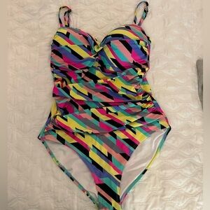Relleciga Colorful Geometric print Rutched One Piece Swim Suit. NWOT. Size L